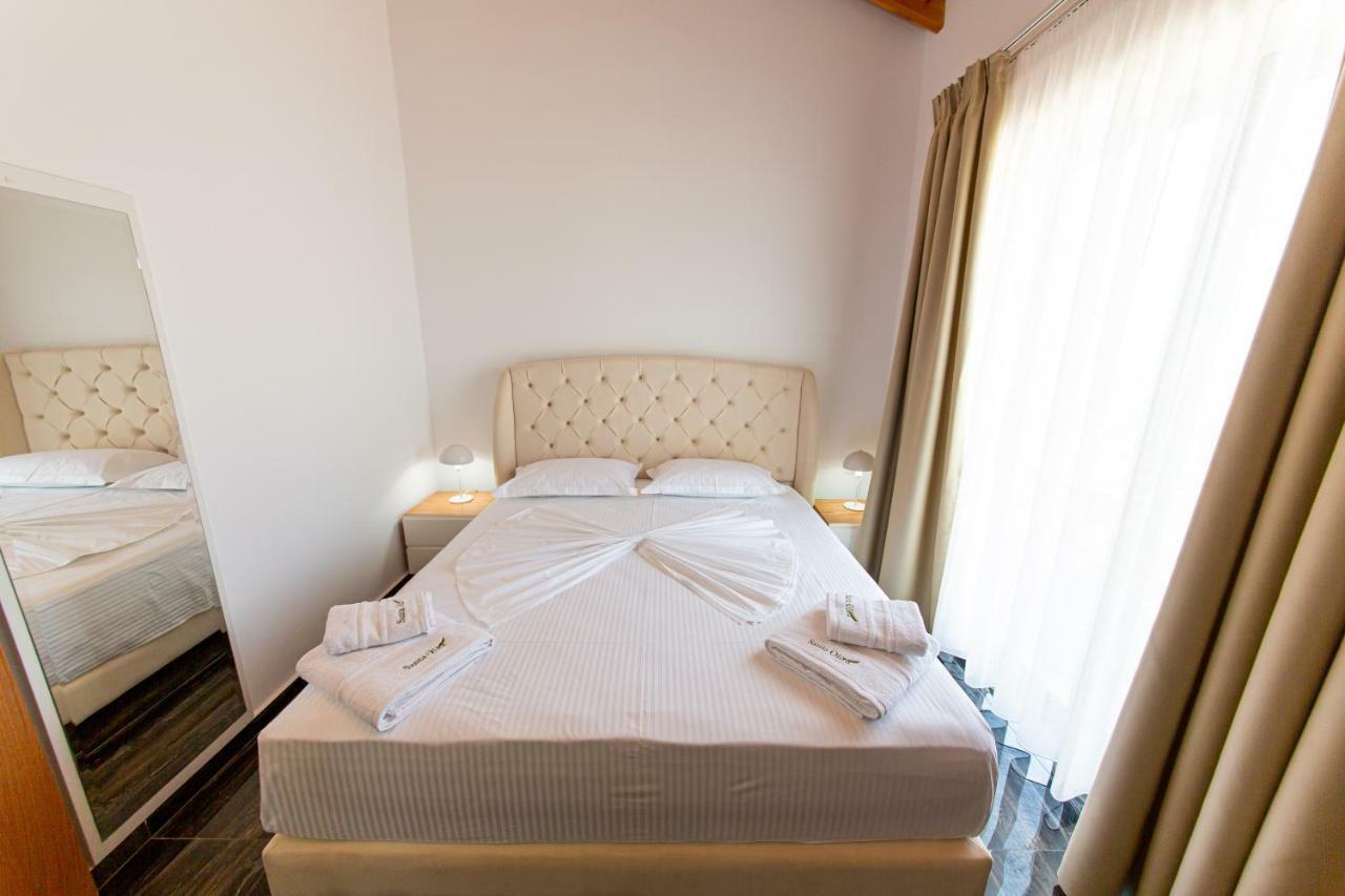 Santa Oliva Suites Ksamil Exterior foto